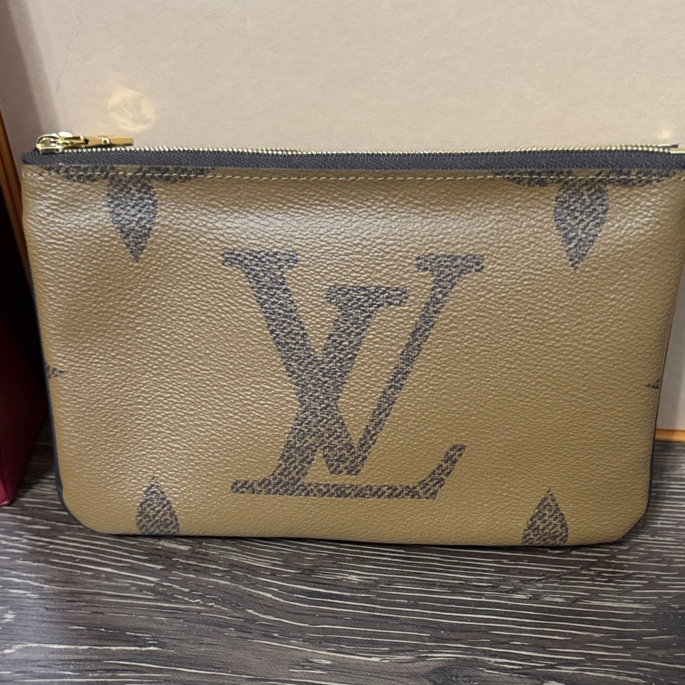 Louis Vuitton Double Zip Pochette like new 100% Authentic!